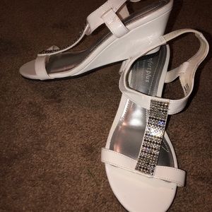 Women’s white wedges